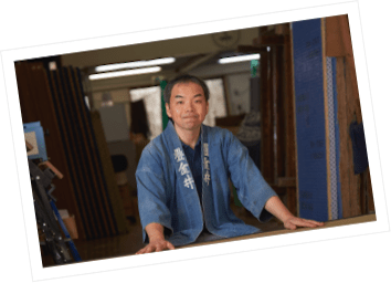社長の正面写真